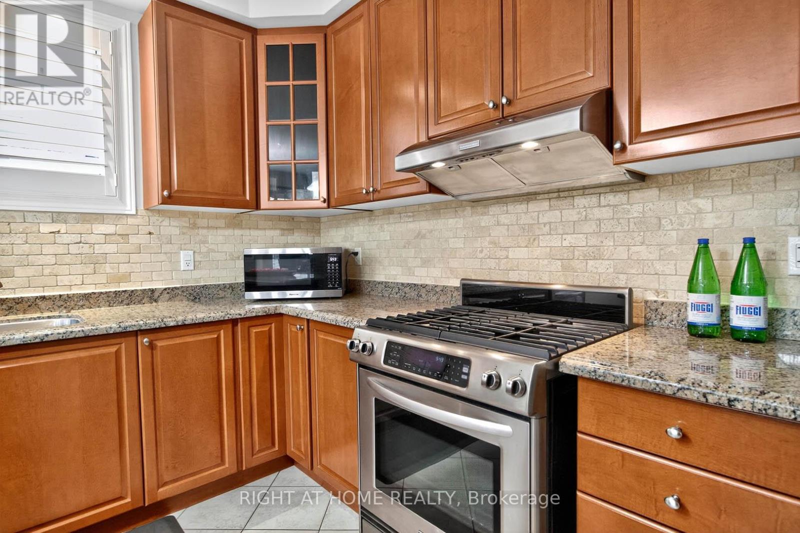 7 MESSINA AVENUE, Brampton (Bram West), Ontario, L6Y0M6 — Photo 12