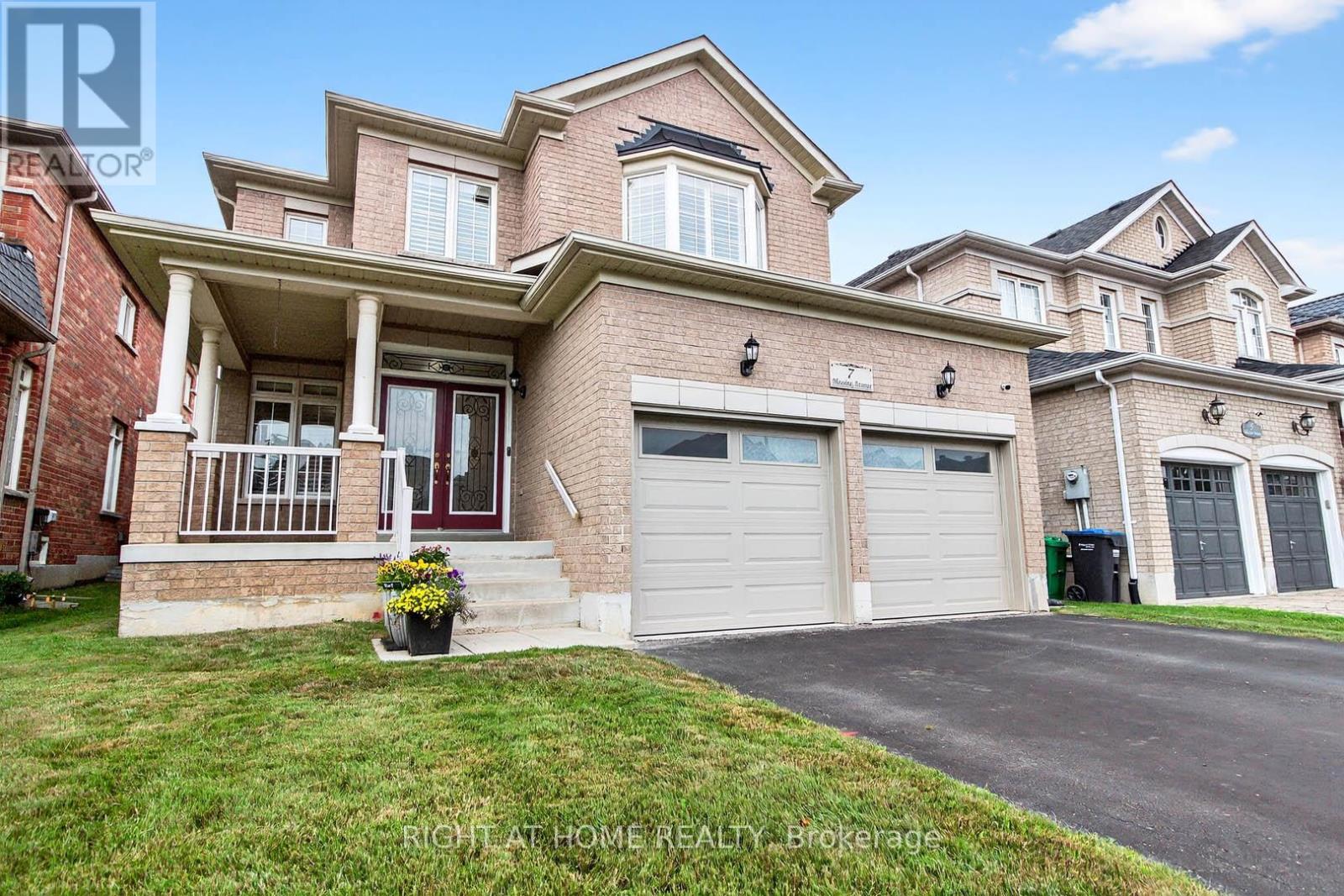 7 MESSINA AVENUE, Brampton (Bram West), Ontario, L6Y0M6 — Photo 2