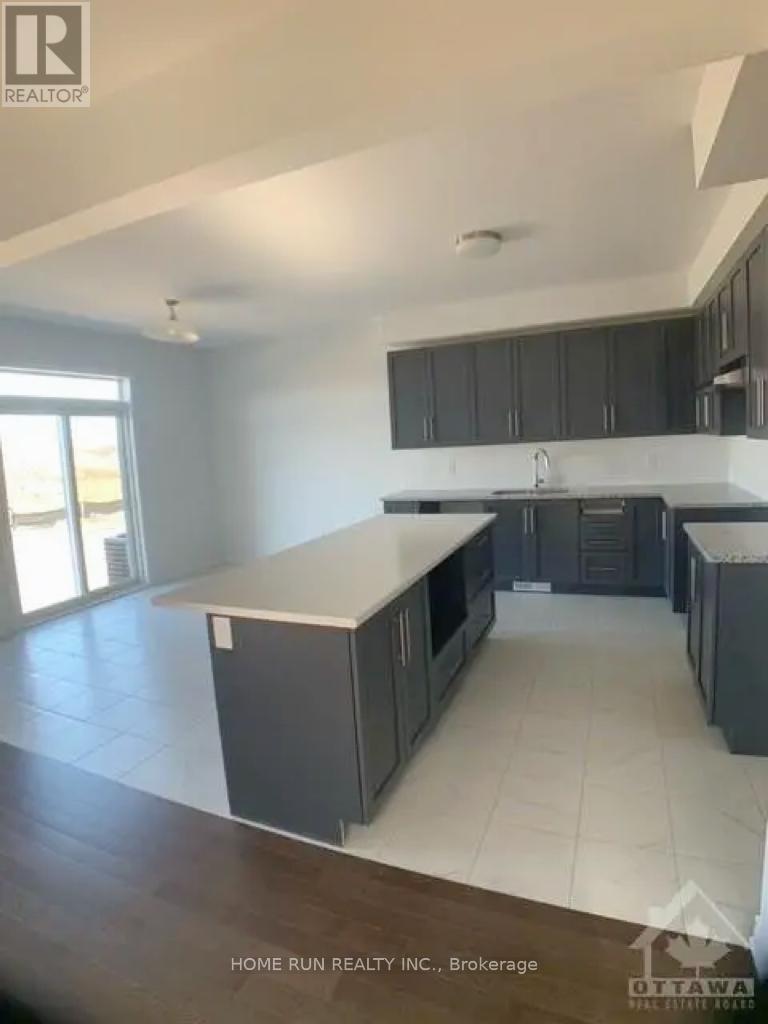 328 FINIAL WAY, Ottawa, Ontario, K2J6V9 — Photo 2