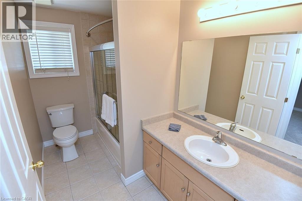 72 ETHERINGTON Crescent, Binbrook, Ontario, L0R1C0 — Photo 16