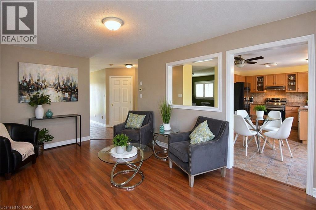 72 ETHERINGTON Crescent, Binbrook, Ontario, L0R1C0 — Photo 5