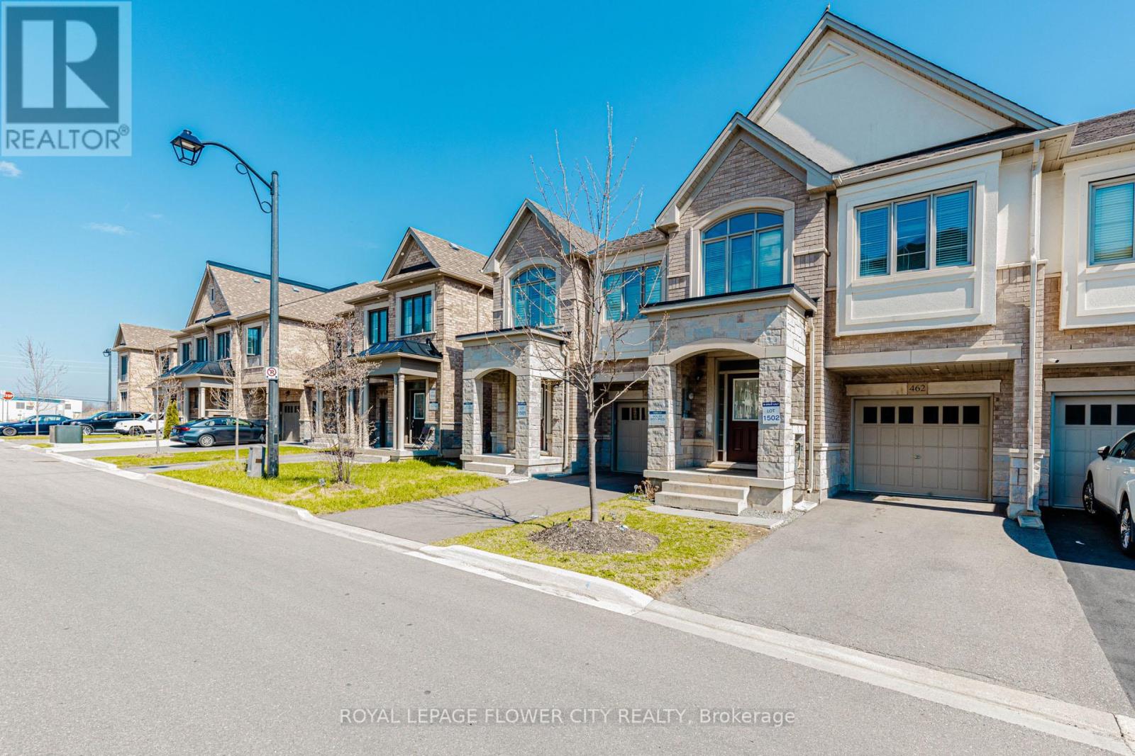 462 SHEAFFE PLACE, Milton (FO Ford), Ontario, L9E1K1 — Photo 2