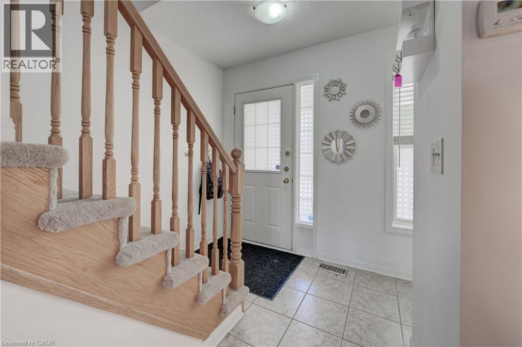 12 BUGDALE Drive, Cambridge, Ontario, N1T2K2 — Photo 9