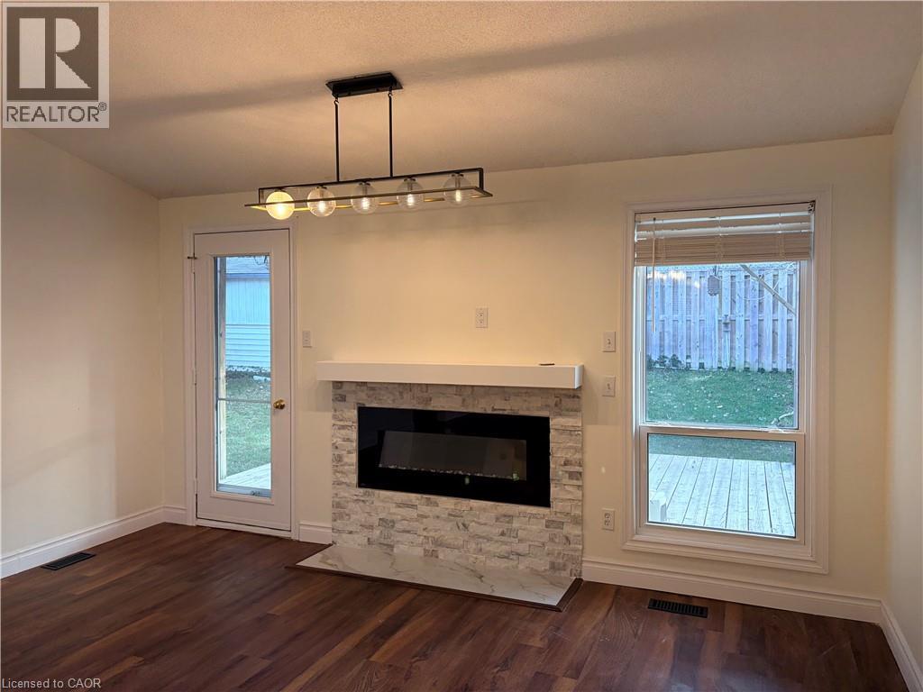 209 HALDANE Court, Waterloo, Ontario, N2T1T6 — Photo 12