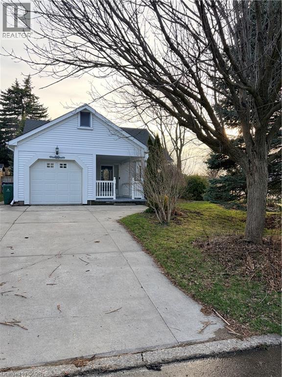 209 HALDANE Court, Waterloo, Ontario, N2T1T6 — Photo 3