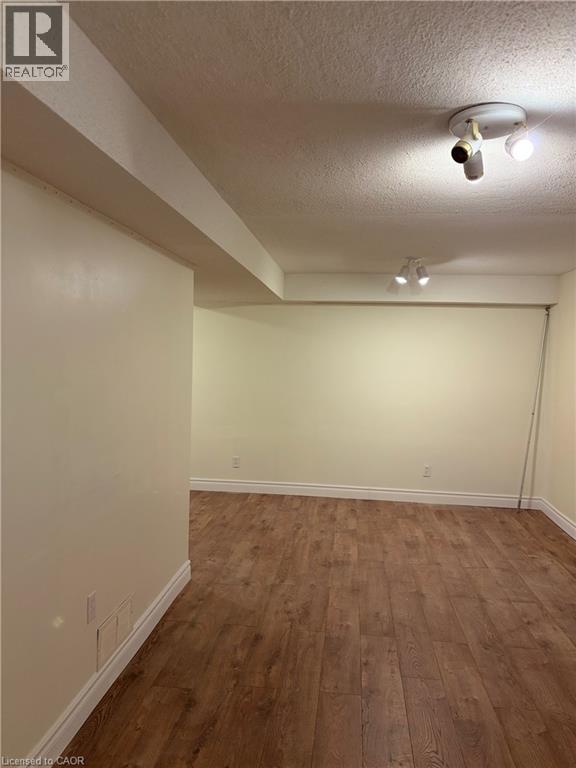 209 HALDANE Court, Waterloo, Ontario, N2T1T6 — Photo 30