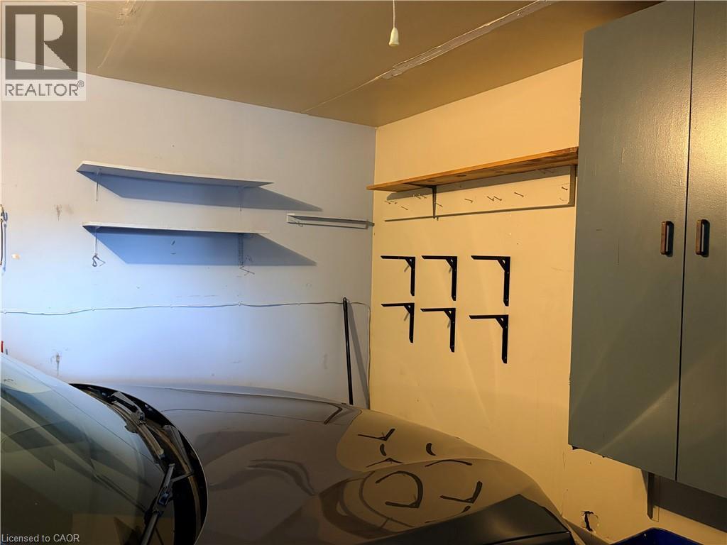 209 HALDANE Court, Waterloo, Ontario, N2T1T6 — Photo 7