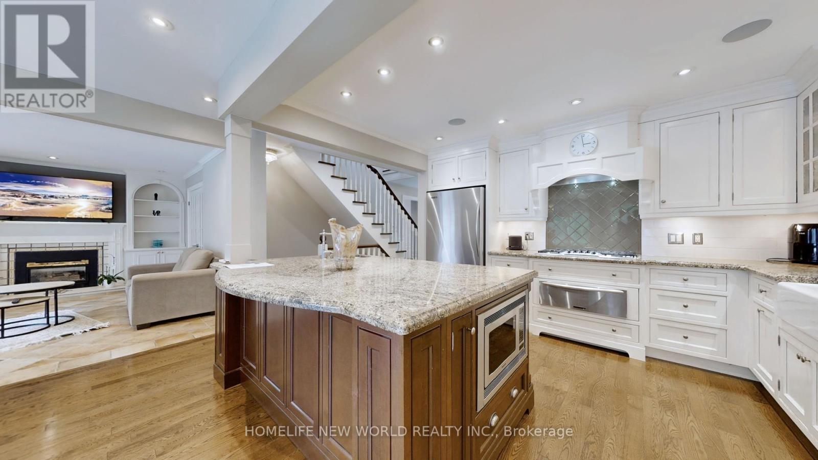 33 BEATTY CRESCENT, Aurora (Aurora Highlands), Ontario, L4G5V3 — Photo 10