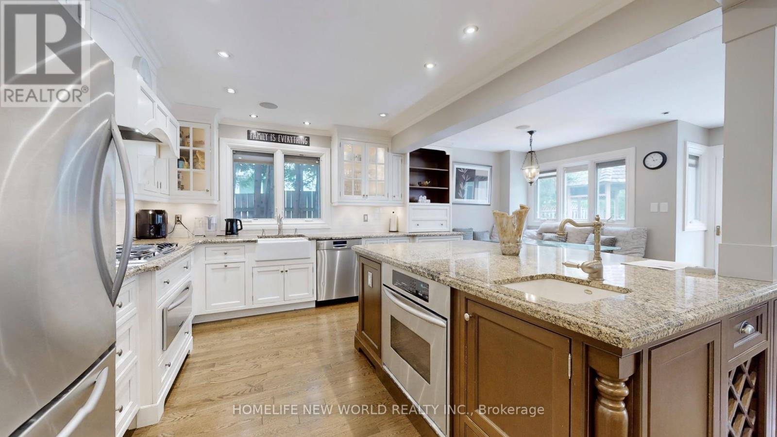 33 BEATTY CRESCENT, Aurora (Aurora Highlands), Ontario, L4G5V3 — Photo 12