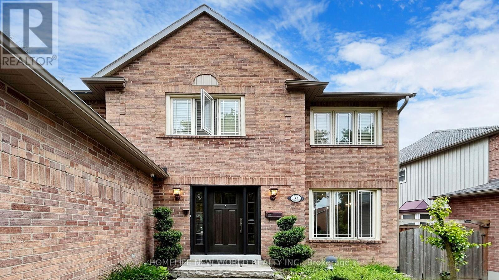 33 BEATTY CRESCENT, Aurora (Aurora Highlands), Ontario, L4G5V3 — Photo 3