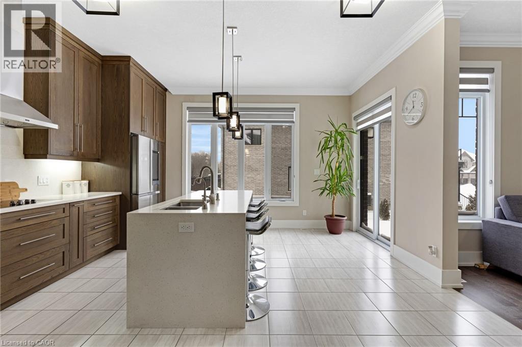 900 PONDCLIFFE Court, Kitchener, Ontario, N2R0M4 — Photo 11