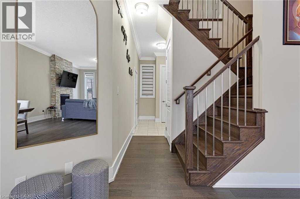 900 PONDCLIFFE Court, Kitchener, Ontario, N2R0M4 — Photo 5