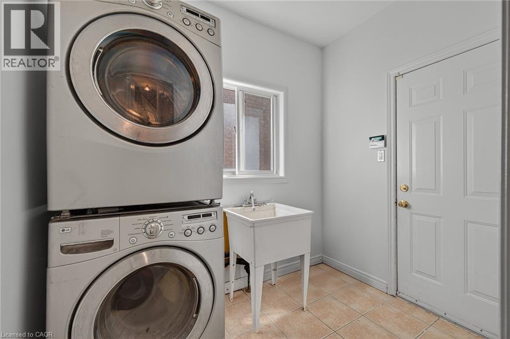 14 HEARTHBRIDGE Street, Kitchener, Ontario, N2R1L5 — Photo 21