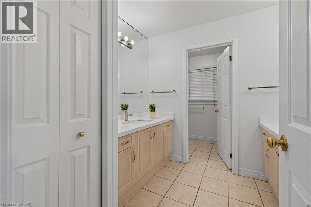 14 HEARTHBRIDGE Street, Kitchener, Ontario, N2R1L5 — Photo 32