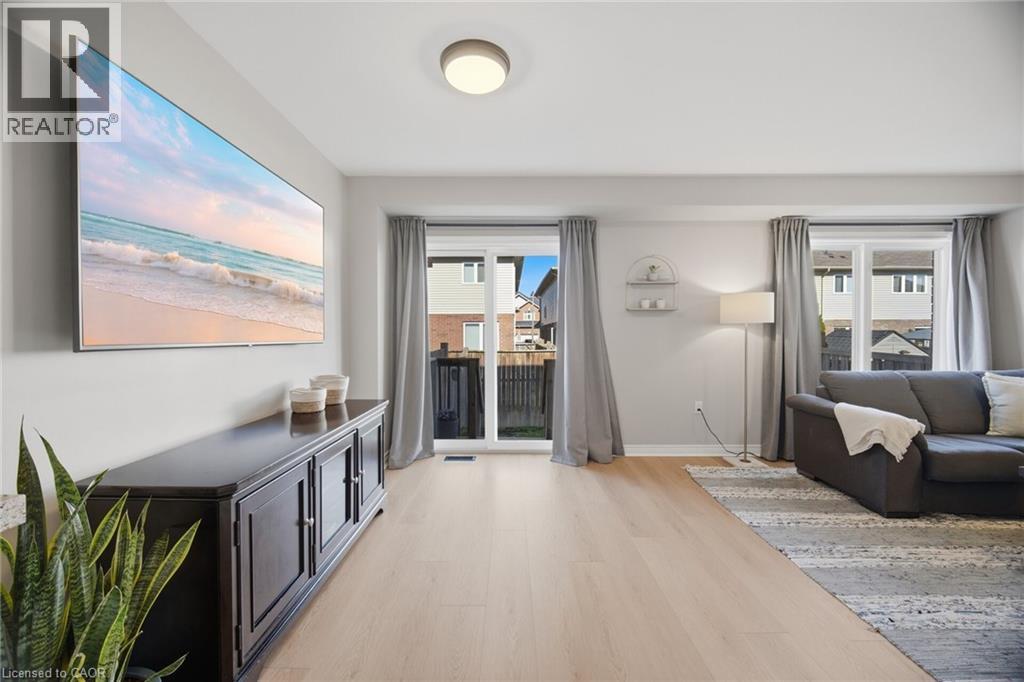 92 CELESTIAL Crescent, Stoney Creek, Ontario, L0R1P0 — Photo 11