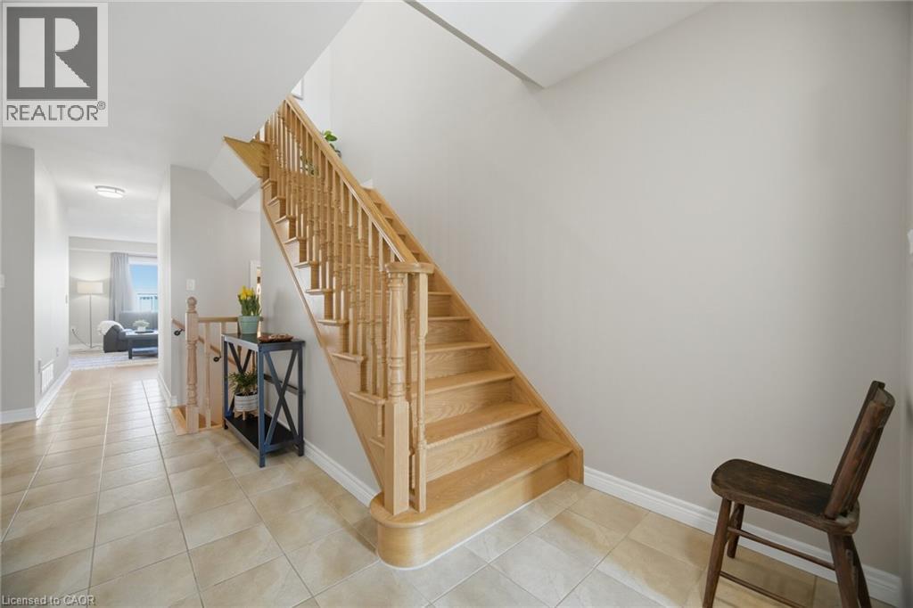 92 CELESTIAL Crescent, Stoney Creek, Ontario, L0R1P0 — Photo 22