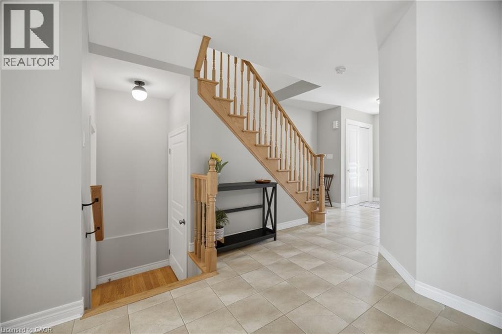 92 CELESTIAL Crescent, Stoney Creek, Ontario, L0R1P0 — Photo 40