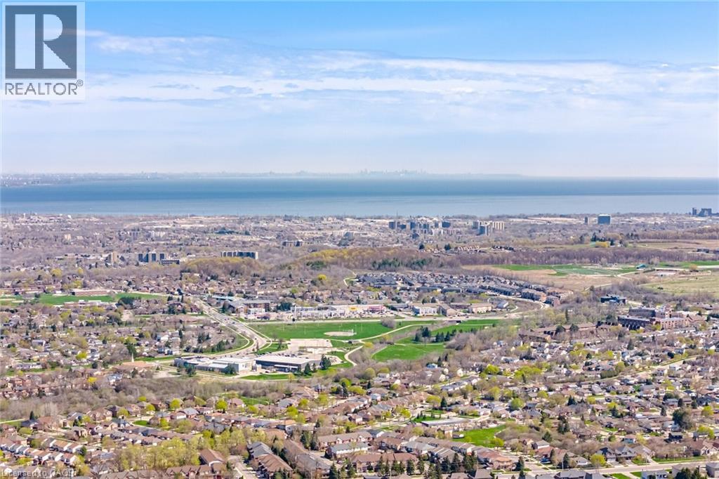 92 CELESTIAL Crescent, Stoney Creek, Ontario, L0R1P0 — Photo 48