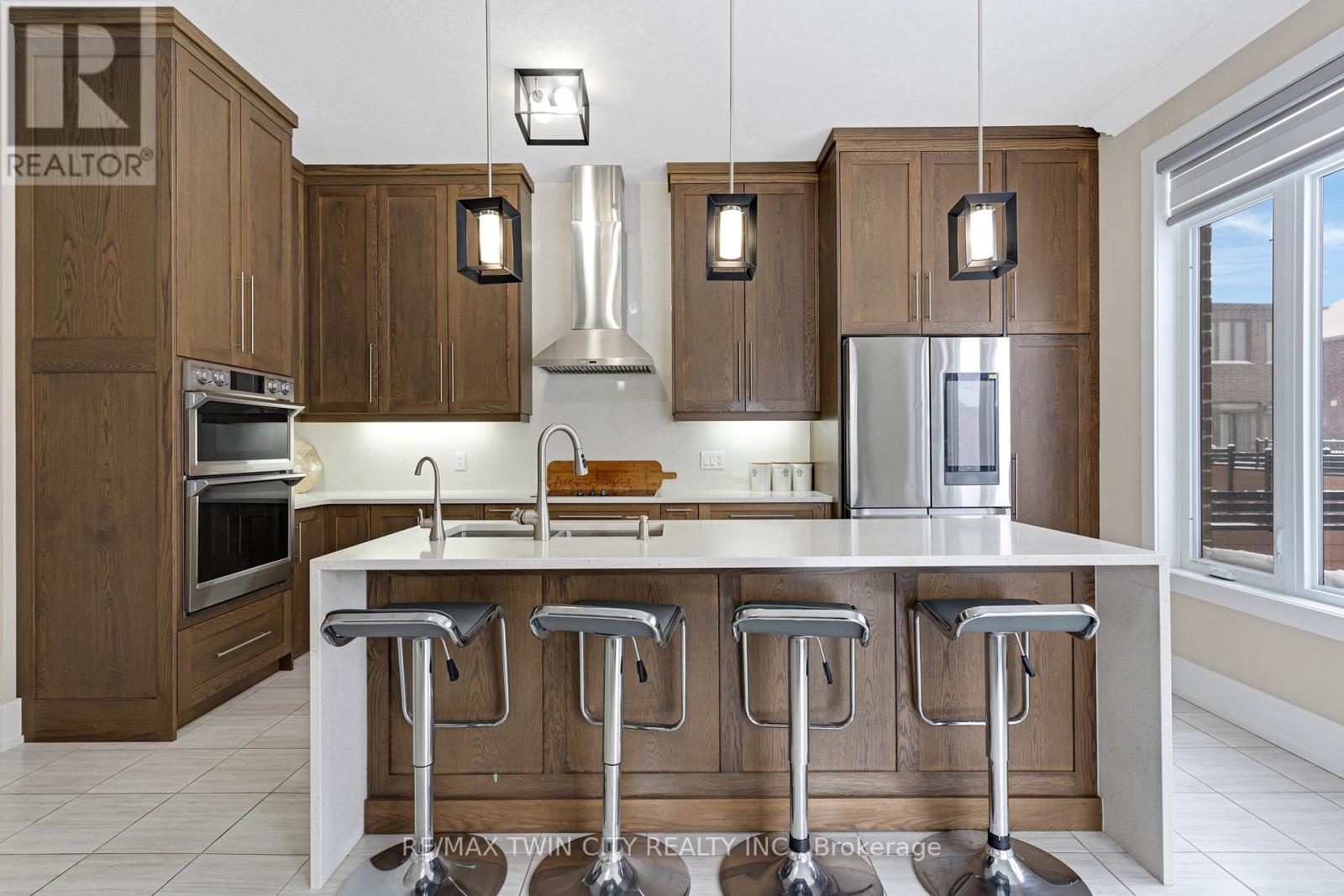 900 PONDCLIFFE DRIVE, Kitchener, Ontario, N2R0M9 — Photo 13