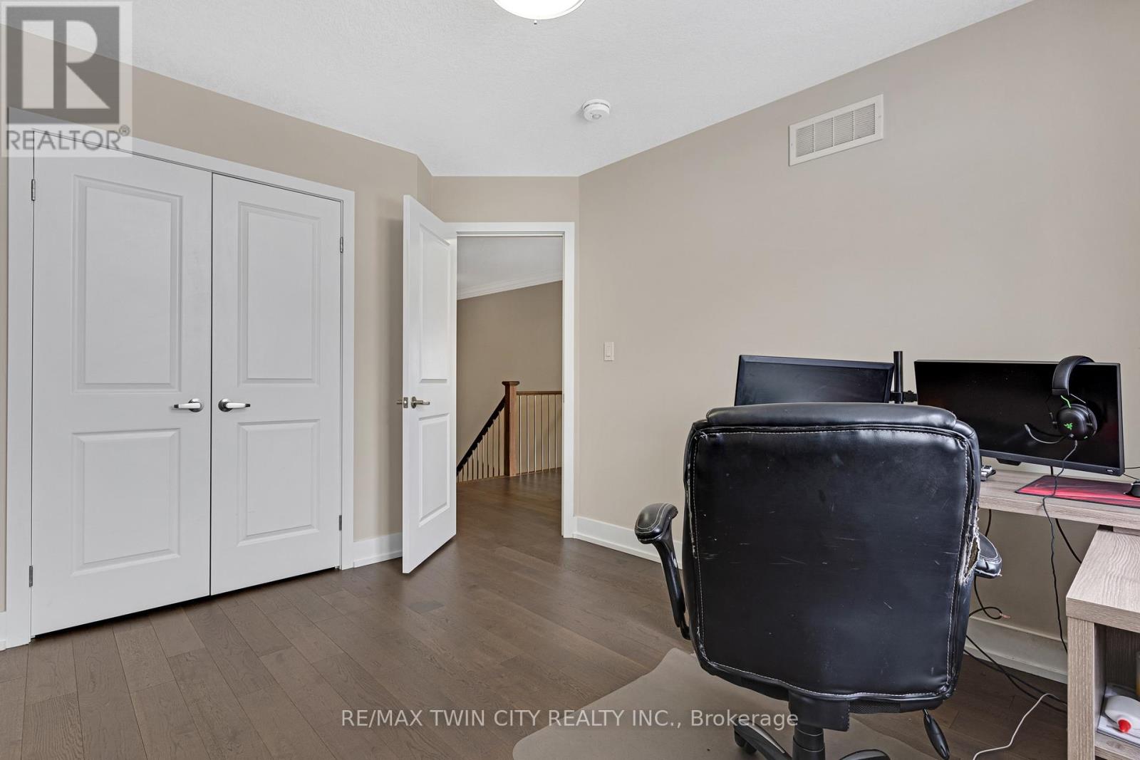 900 PONDCLIFFE DRIVE, Kitchener, Ontario, N2R0M9 — Photo 27