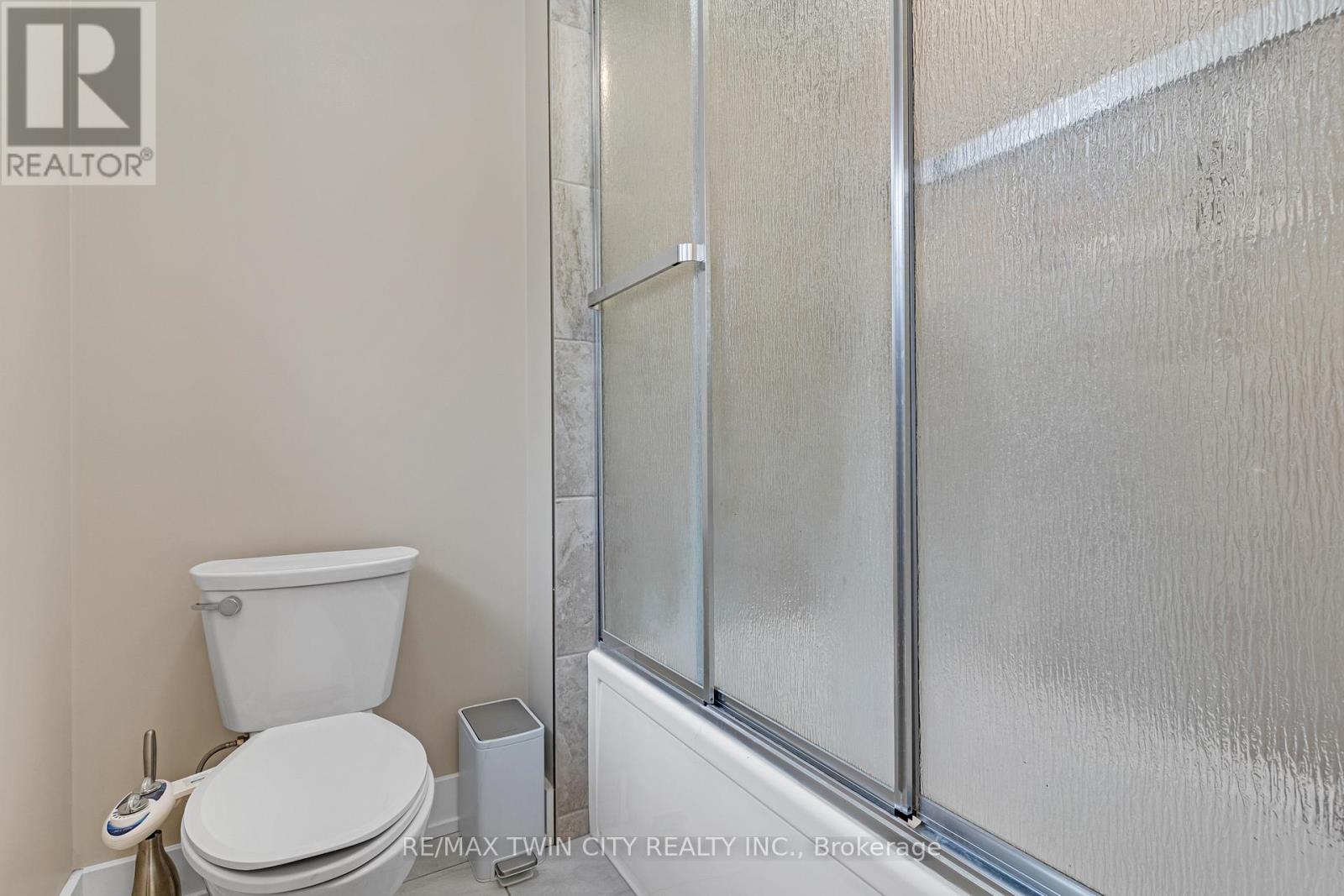 900 PONDCLIFFE DRIVE, Kitchener, Ontario, N2R0M9 — Photo 30