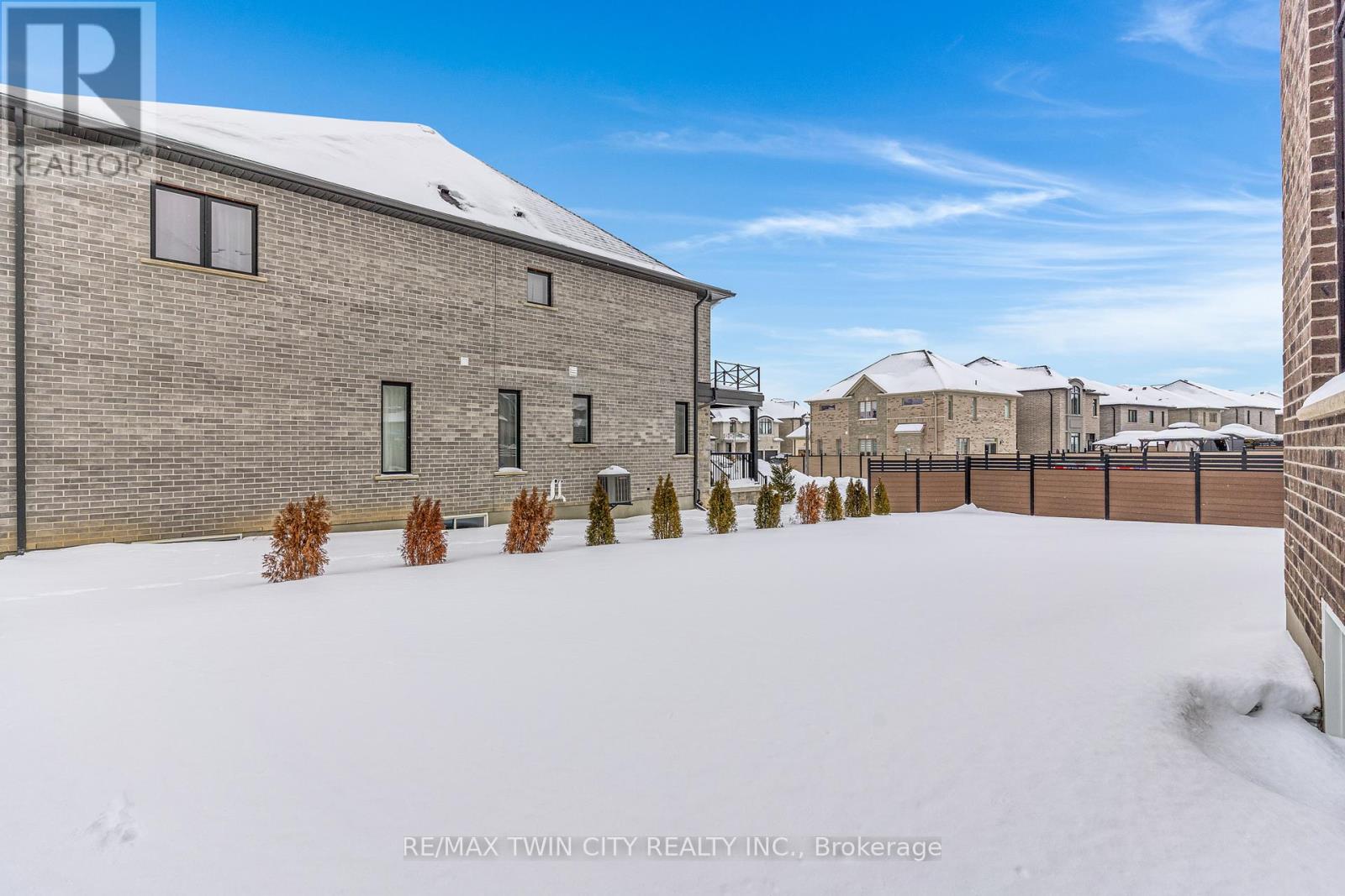 900 PONDCLIFFE DRIVE, Kitchener, Ontario, N2R0M9 — Photo 42