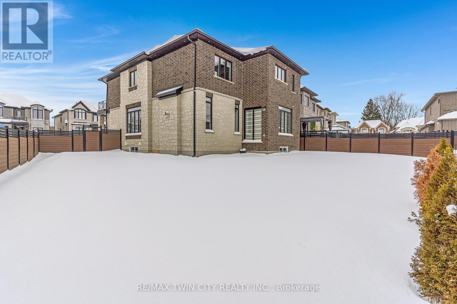 900 PONDCLIFFE DRIVE, Kitchener, Ontario, N2R0M9 — Photo 45