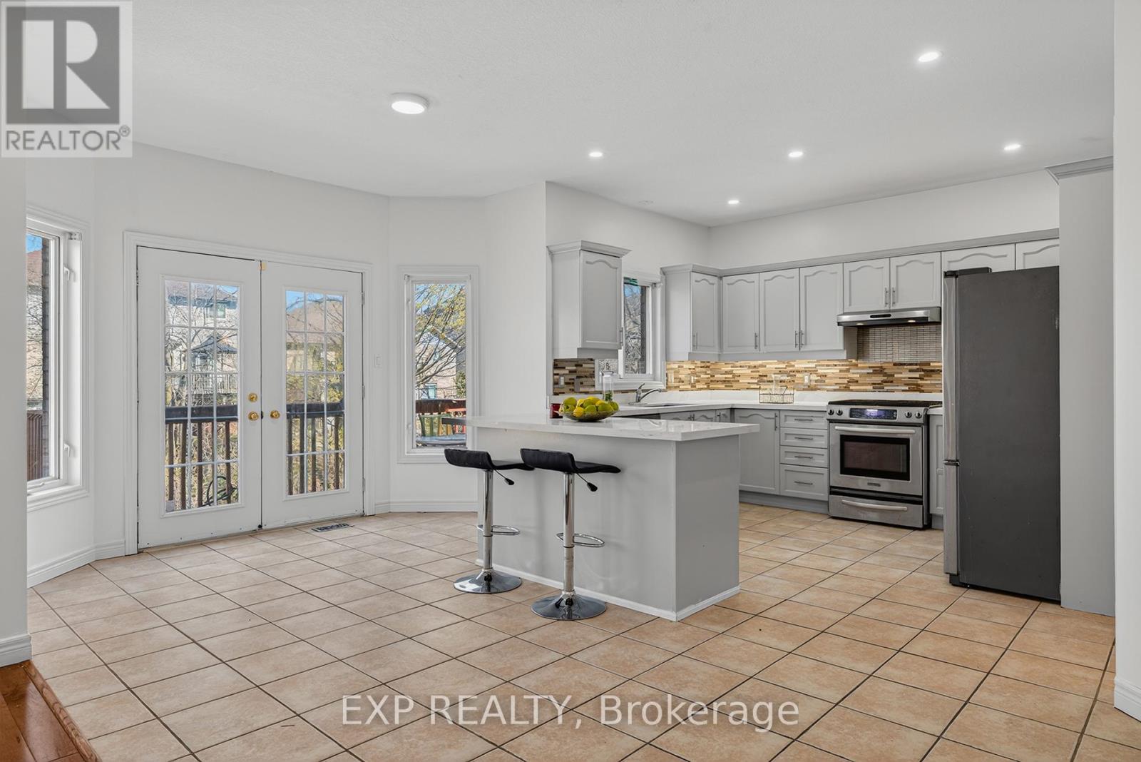 14 HEARTHBRIDGE STREET, Kitchener, Ontario, N2R1L5 — Photo 8