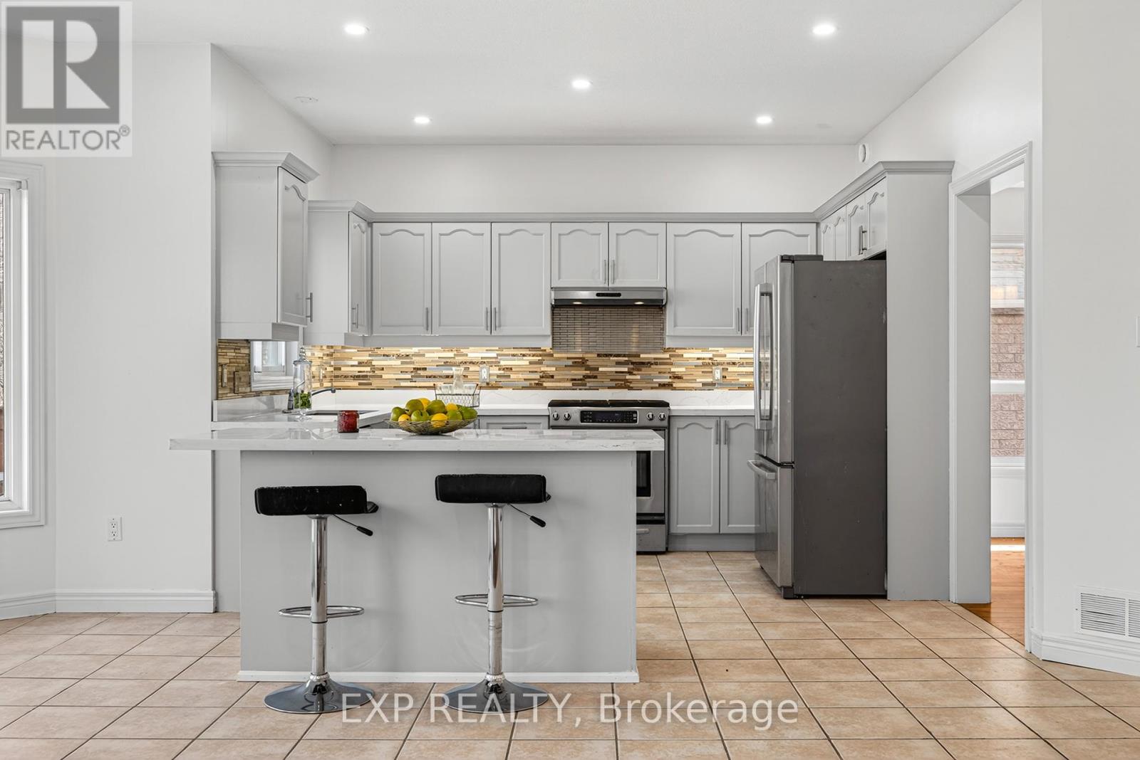 14 HEARTHBRIDGE STREET, Kitchener, Ontario, N2R1L5 — Photo 9