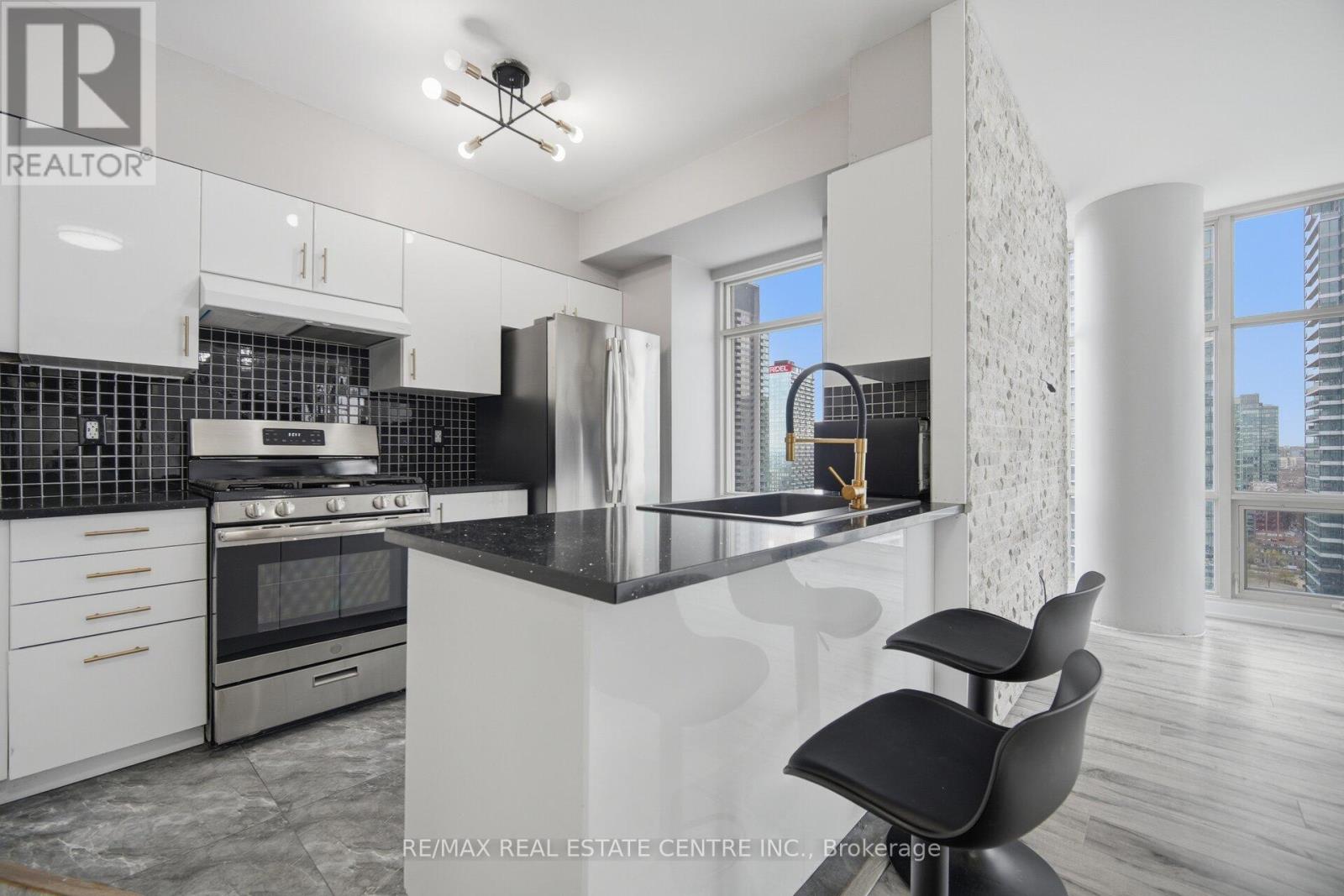 3306 - 35 MARINER TERRACE, Toronto (Waterfront Communities), Ontario, M5V3V9 — Photo 8