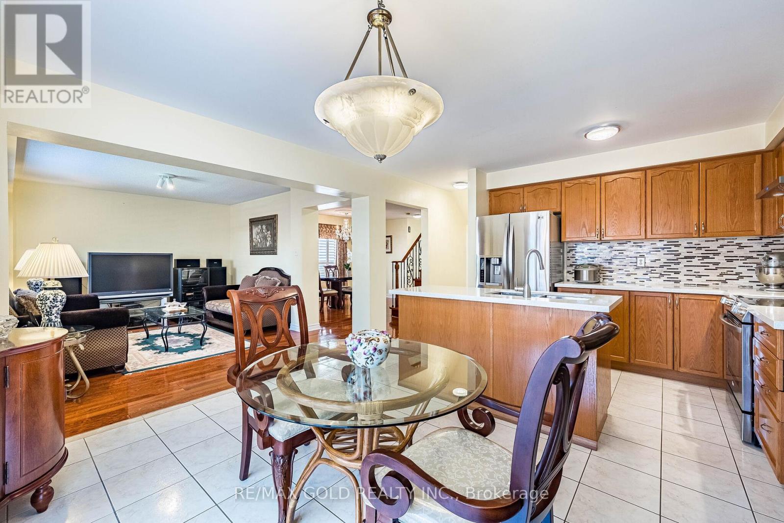 46 MCCRIMMON DRIVE, Brampton (Fletcher's Meadow), Ontario, L7A2Z5 — Photo 12