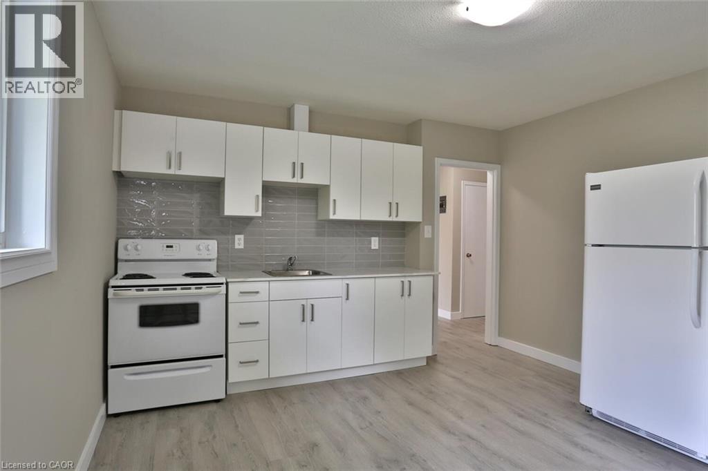 240 DUKE Street E Unit# 5, Kitchener, Ontario, N2H1B3 — Photo 2