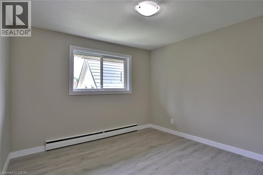 240 DUKE Street E Unit# 5, Kitchener, Ontario, N2H1B3 — Photo 4