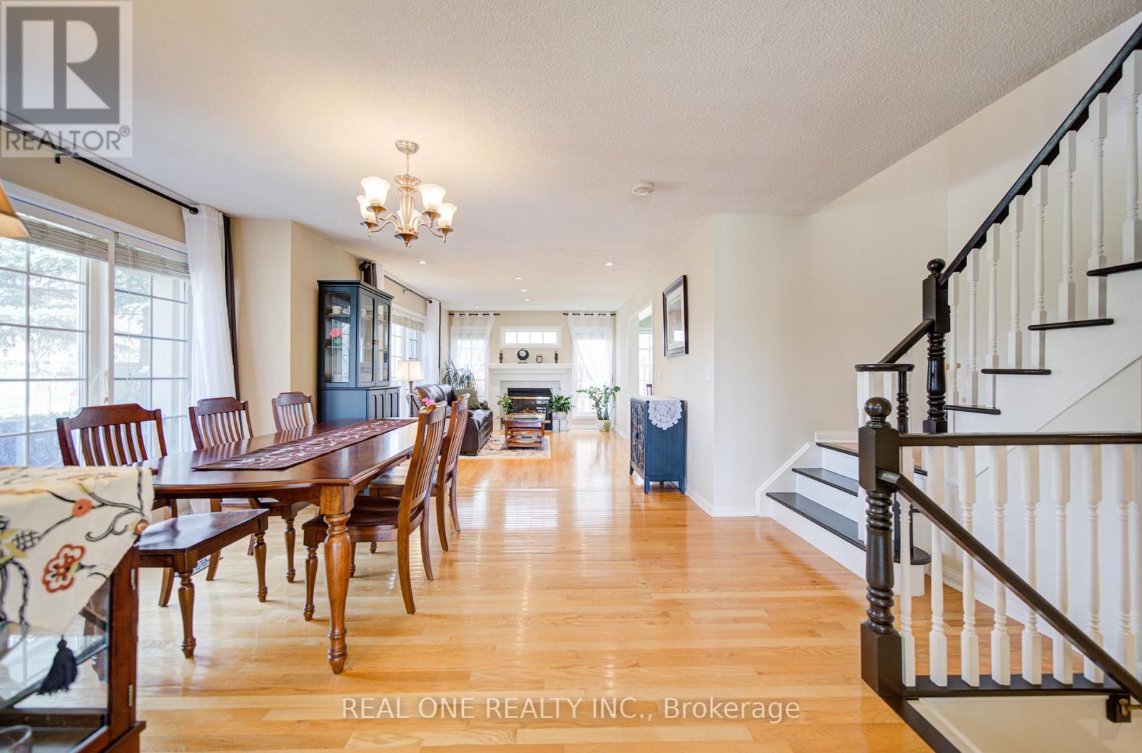 2 DRAWBRIDGE DRIVE, Markham (Berczy), Ontario, L6C2B2 — Photo 11