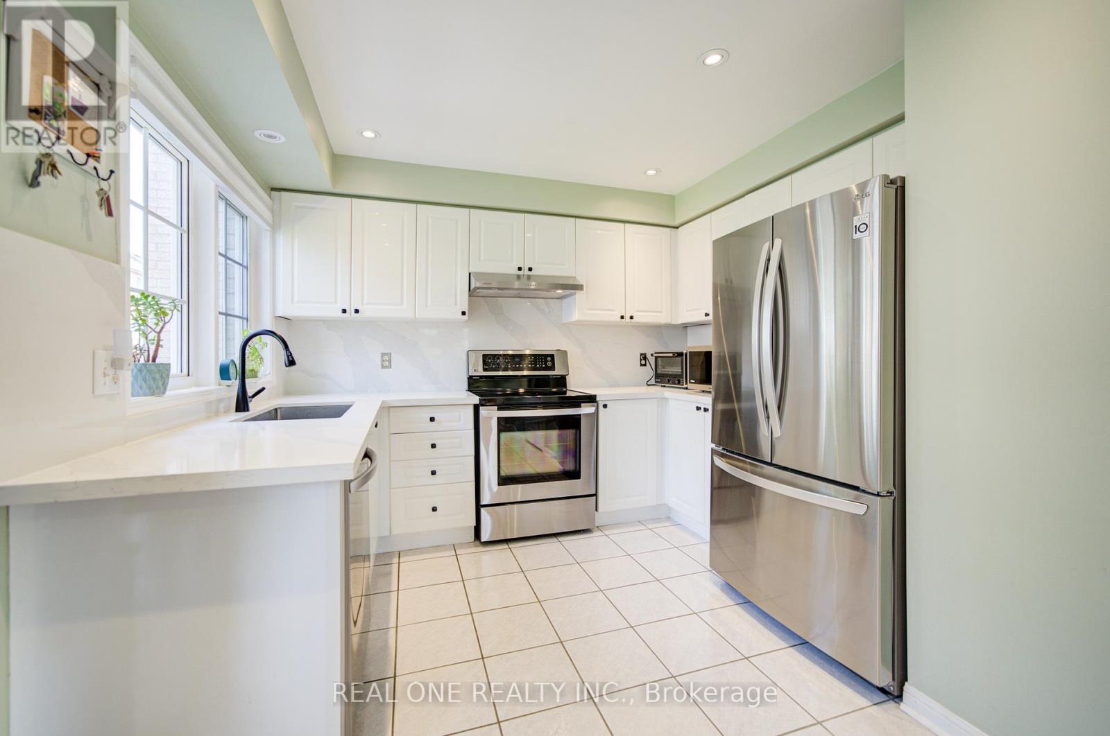 2 DRAWBRIDGE DRIVE, Markham (Berczy), Ontario, L6C2B2 — Photo 25