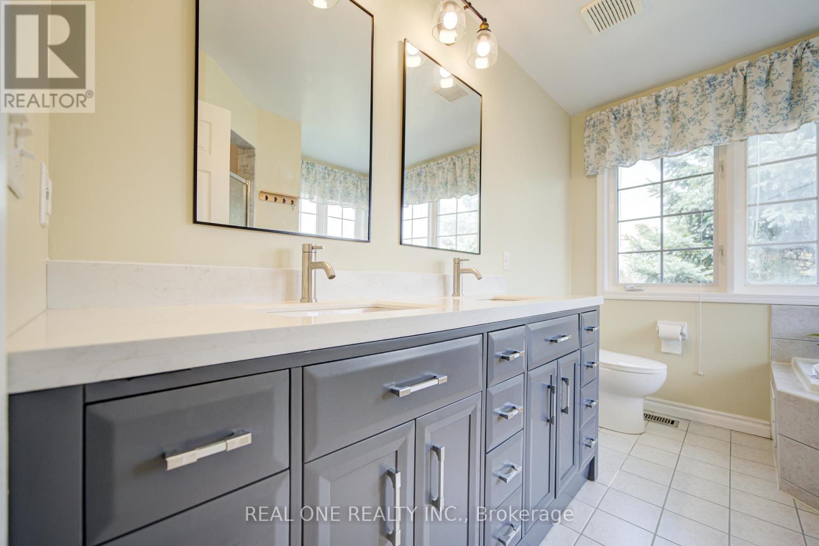 2 DRAWBRIDGE DRIVE, Markham (Berczy), Ontario, L6C2B2 — Photo 37