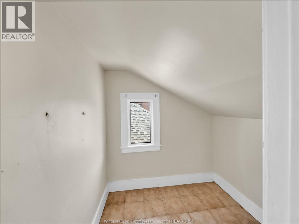 1077 Moy AVENUE, Windsor, Ontario, N9A2P2 — Photo 15