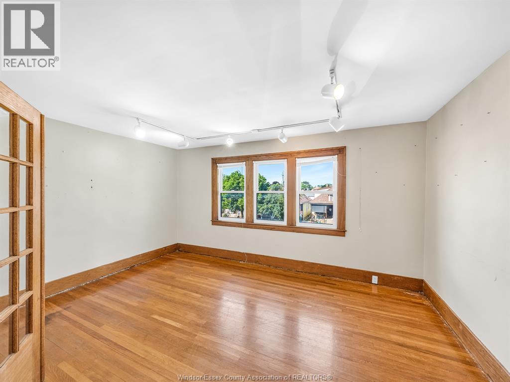 1077 Moy AVENUE, Windsor, Ontario, N9A2P2 — Photo 7