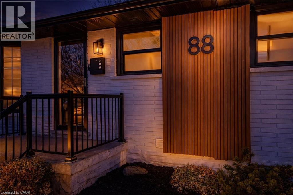 88 WOODHAVEN Road, Kitchener, Ontario, N2C1V1 — Photo 2