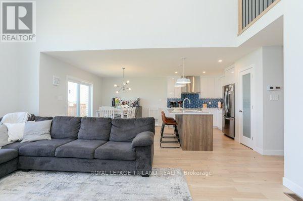 17 EVYLEAN COURT, St. Thomas, Ontario, N5R0P6 — Photo 8