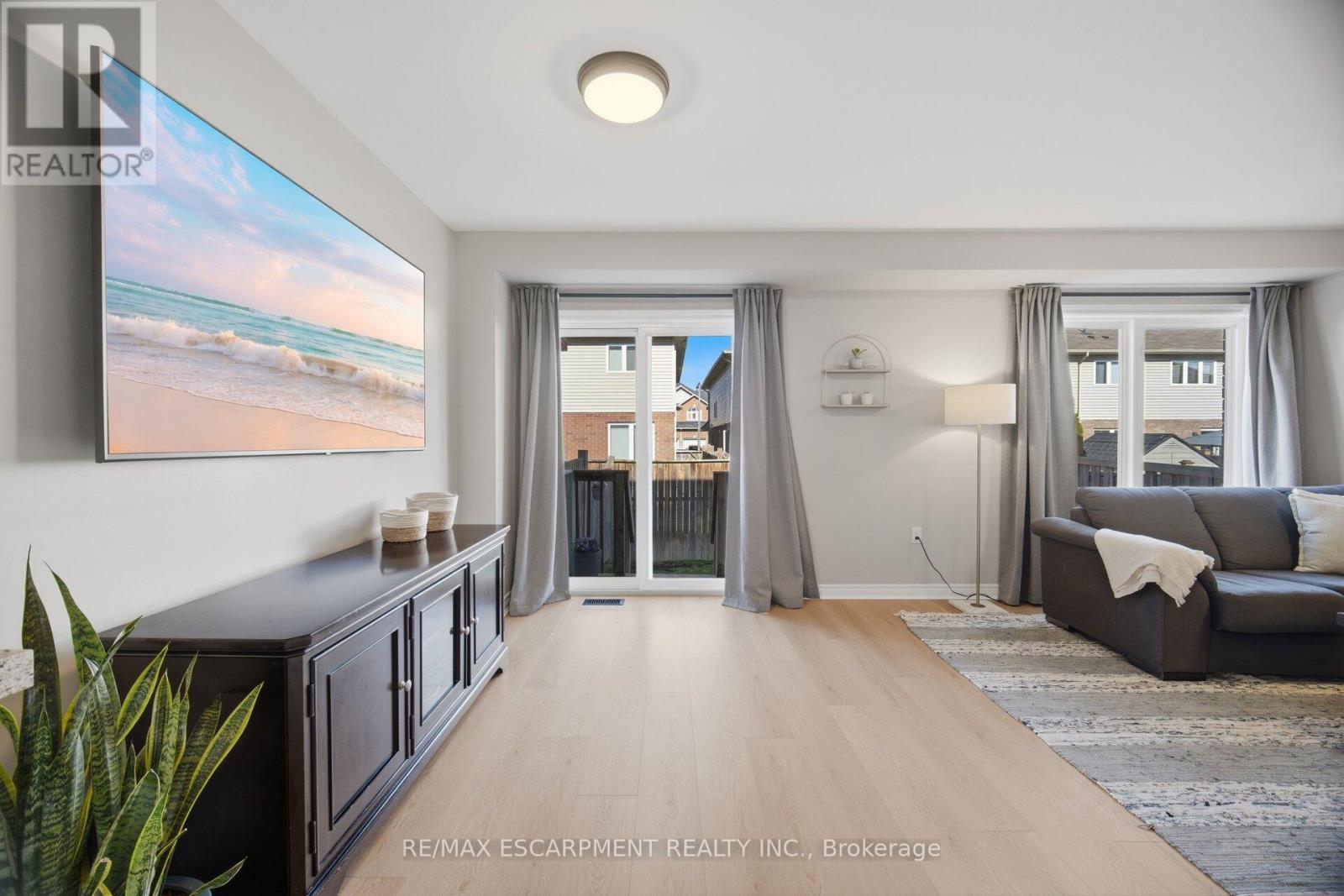 92 CELESTIAL CRESCENT, Hamilton, Ontario, L0R1P0 — Photo 11