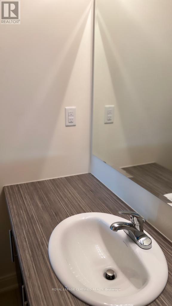 86 - 100 DUFAY ROAD, Brampton (Fletcher's Meadow), Ontario, L7A4S3 — Photo 4