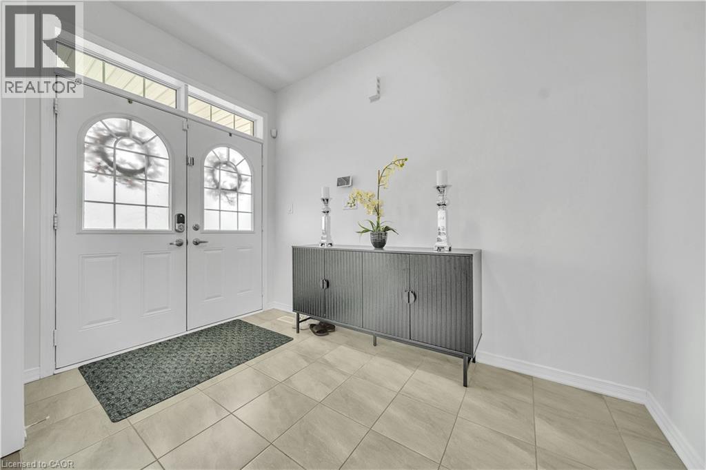 237 KINSMAN Drive, Binbrook, Ontario, L0R1C0 — Photo 6