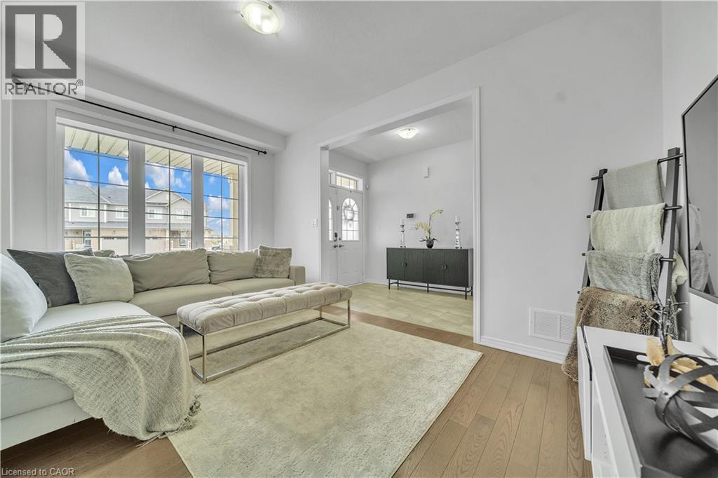 237 KINSMAN Drive, Binbrook, Ontario, L0R1C0 — Photo 8