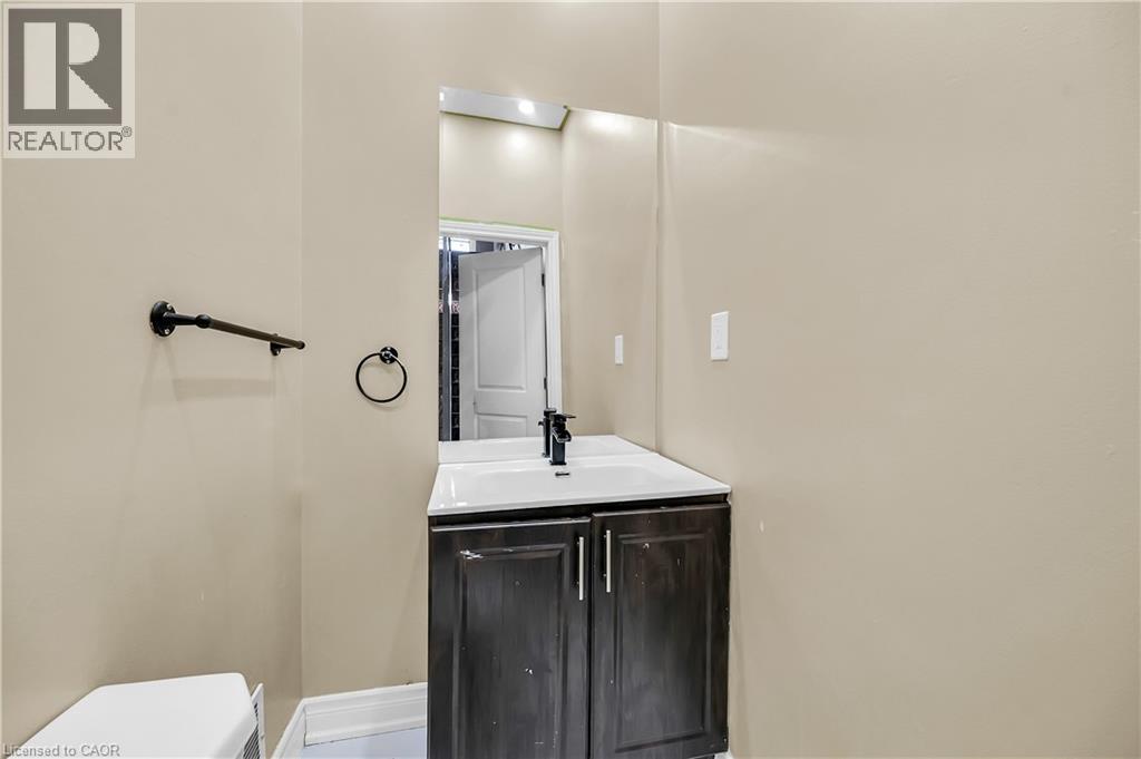 334 CANNON Street E, Hamilton, Ontario, L8L2B9 — Photo 16