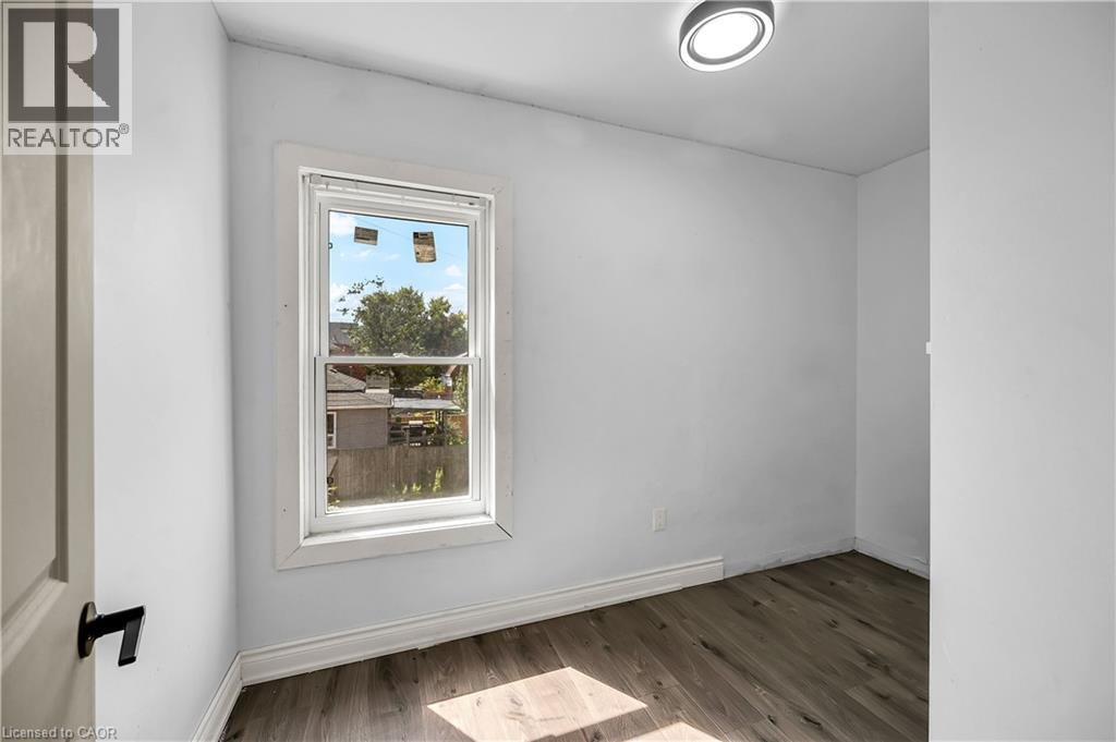 334 CANNON Street E, Hamilton, Ontario, L8L2B9 — Photo 17