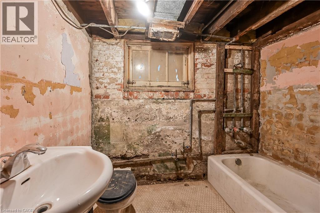 334 CANNON Street E, Hamilton, Ontario, L8L2B9 — Photo 39