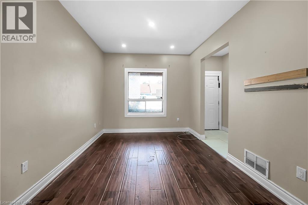 334 CANNON Street E, Hamilton, Ontario, L8L2B9 — Photo 6
