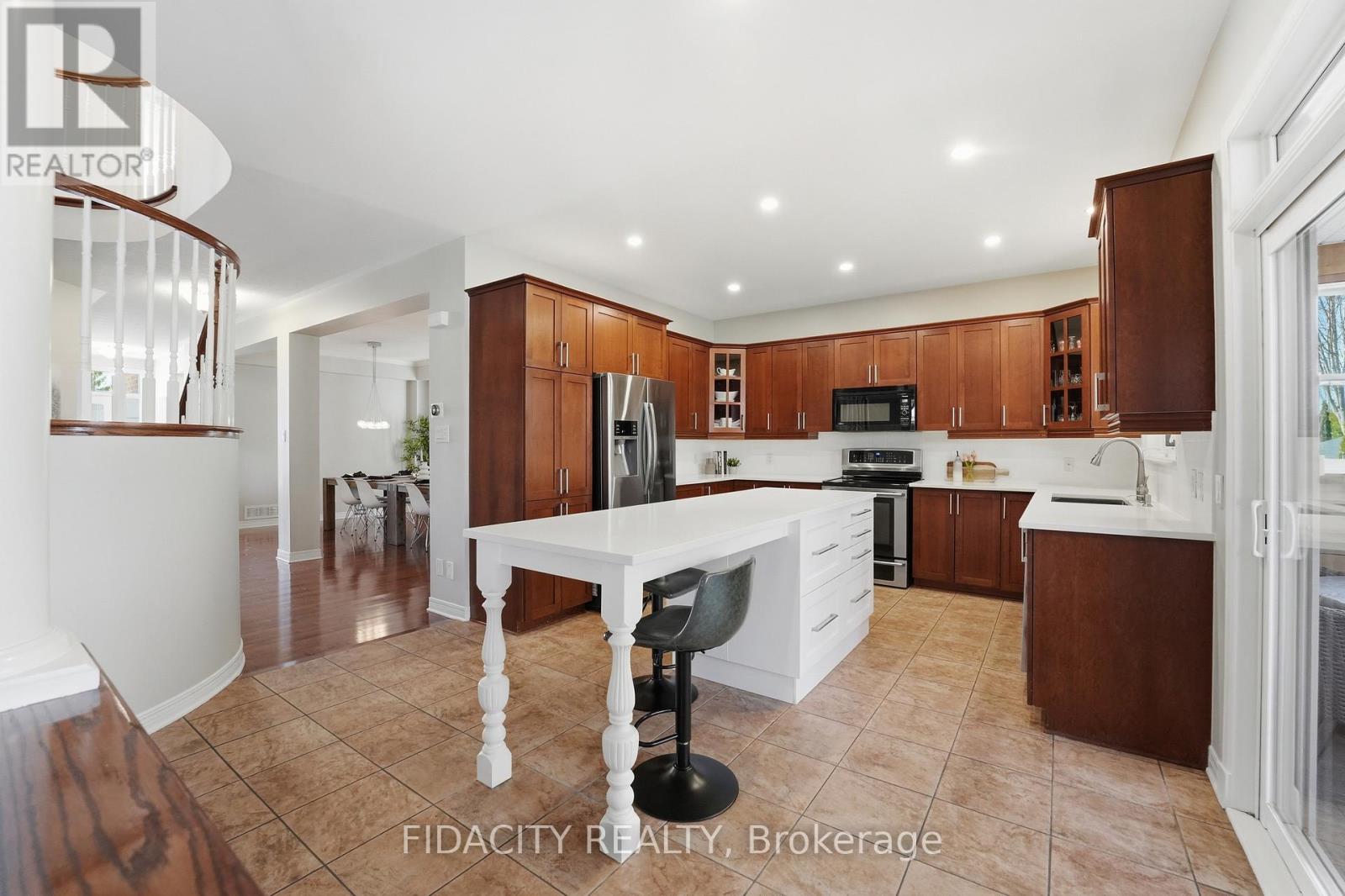 172 COYOTE CRESCENT, Ottawa, Ontario, K2S2G6 — Photo 10