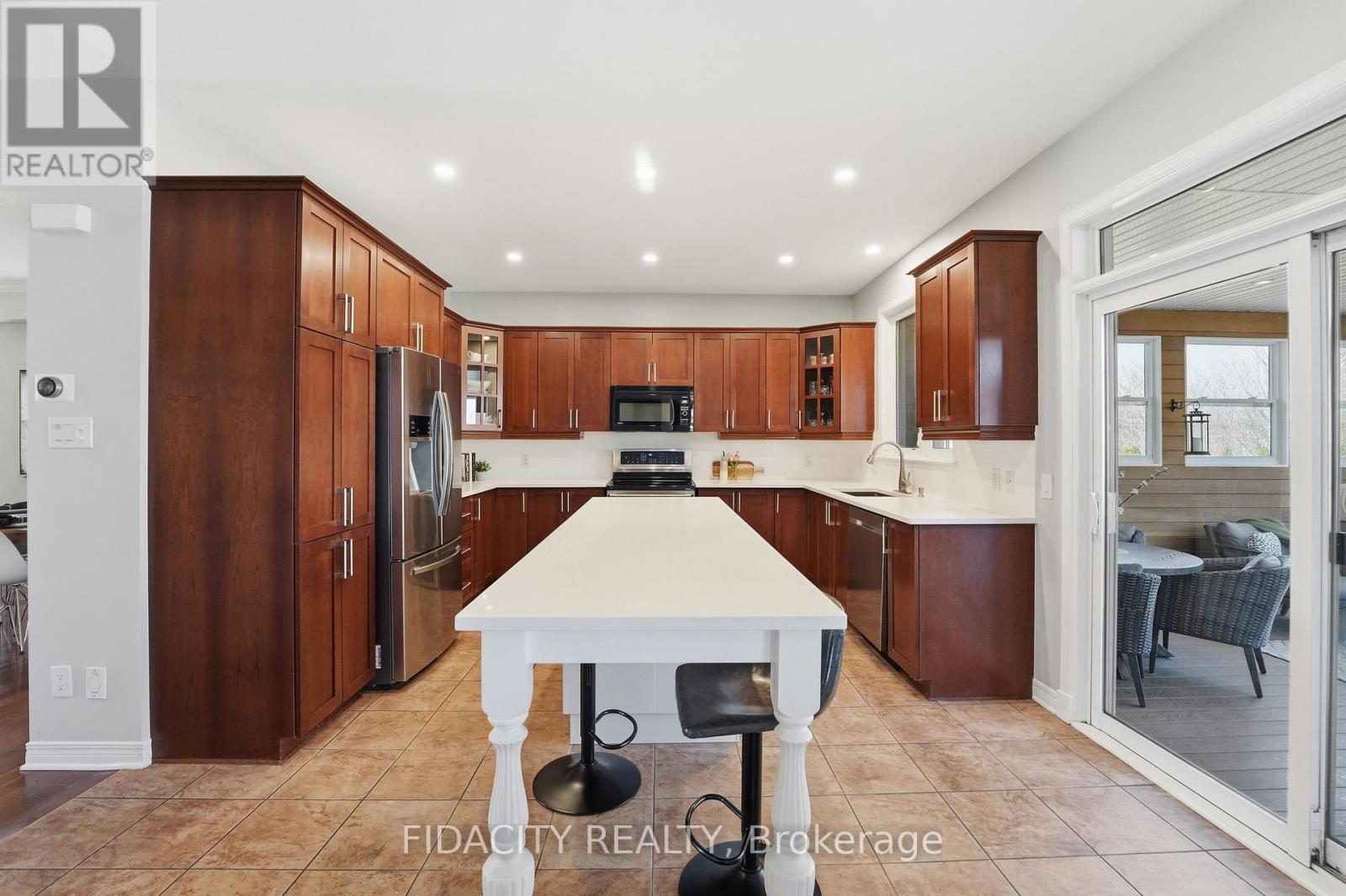 172 COYOTE CRESCENT, Ottawa, Ontario, K2S2G6 — Photo 11